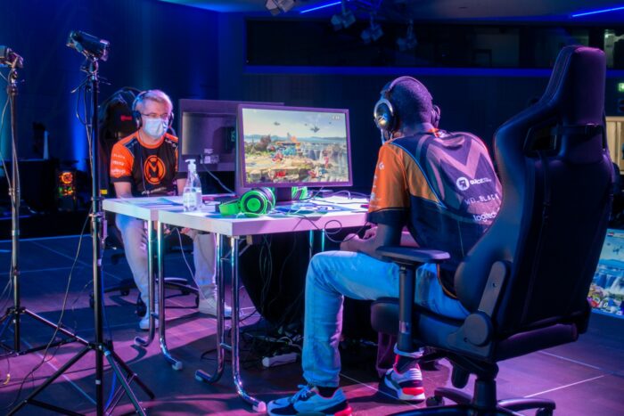 SmashContest-137 (Groß)