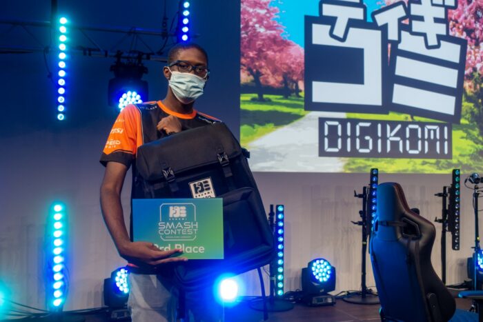 SmashContest-211 (Groß)